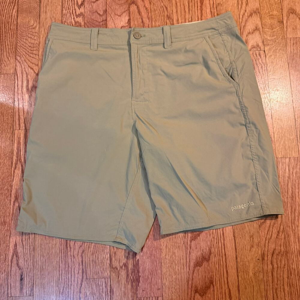 Patagonia Mens Khaki Hiking Shorts Size 36 Lightweight Outdoor Casual